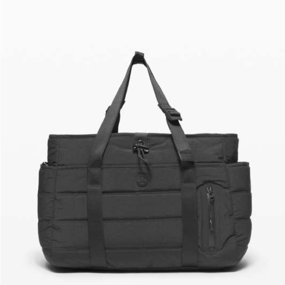 Lululemon black Dash All Day (first release) quilted duffel bag - 20L